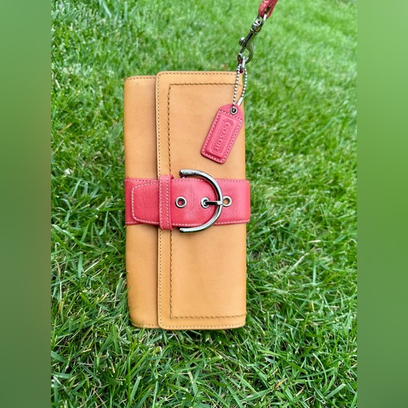 Vintage Coach SoHo Vachetta Leather Clutch - Picture 15 of 17